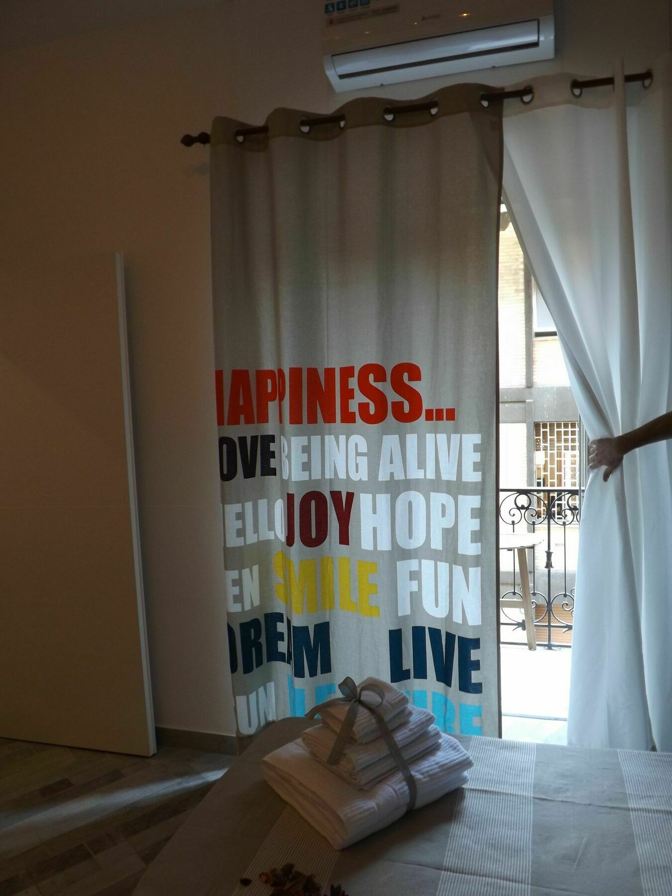 Domus Alma Bed & Breakfast เนเปิลส์ ภายนอก รูปภาพ