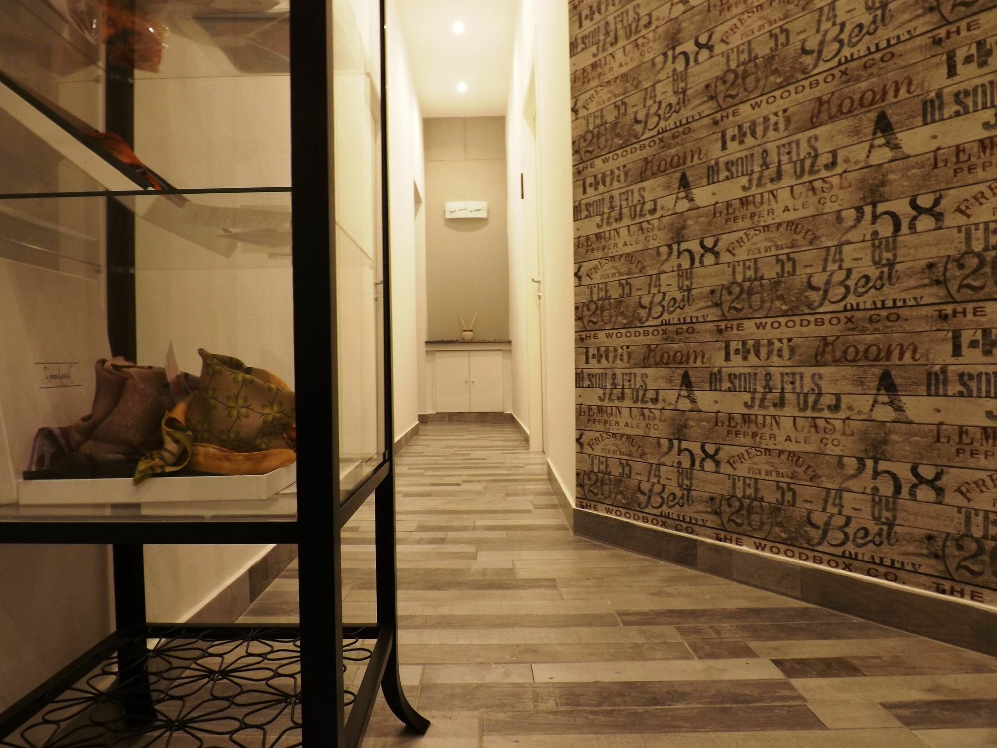 Domus Alma Bed & Breakfast เนเปิลส์ ภายนอก รูปภาพ