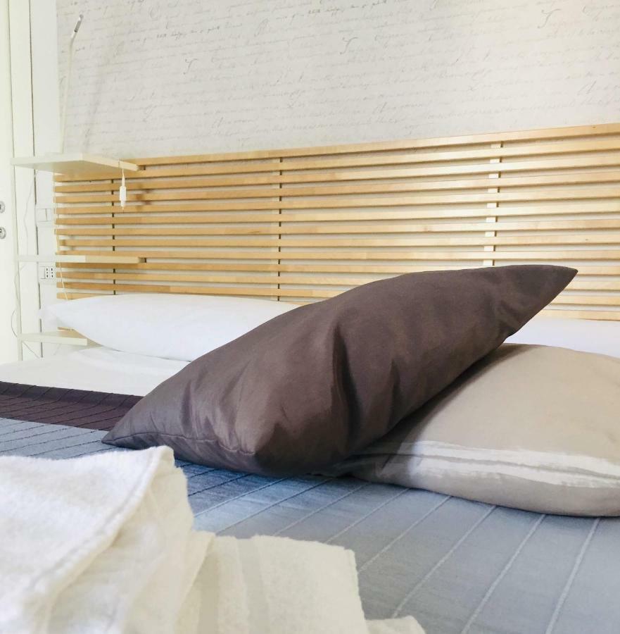 Domus Alma Bed & Breakfast เนเปิลส์ ภายนอก รูปภาพ