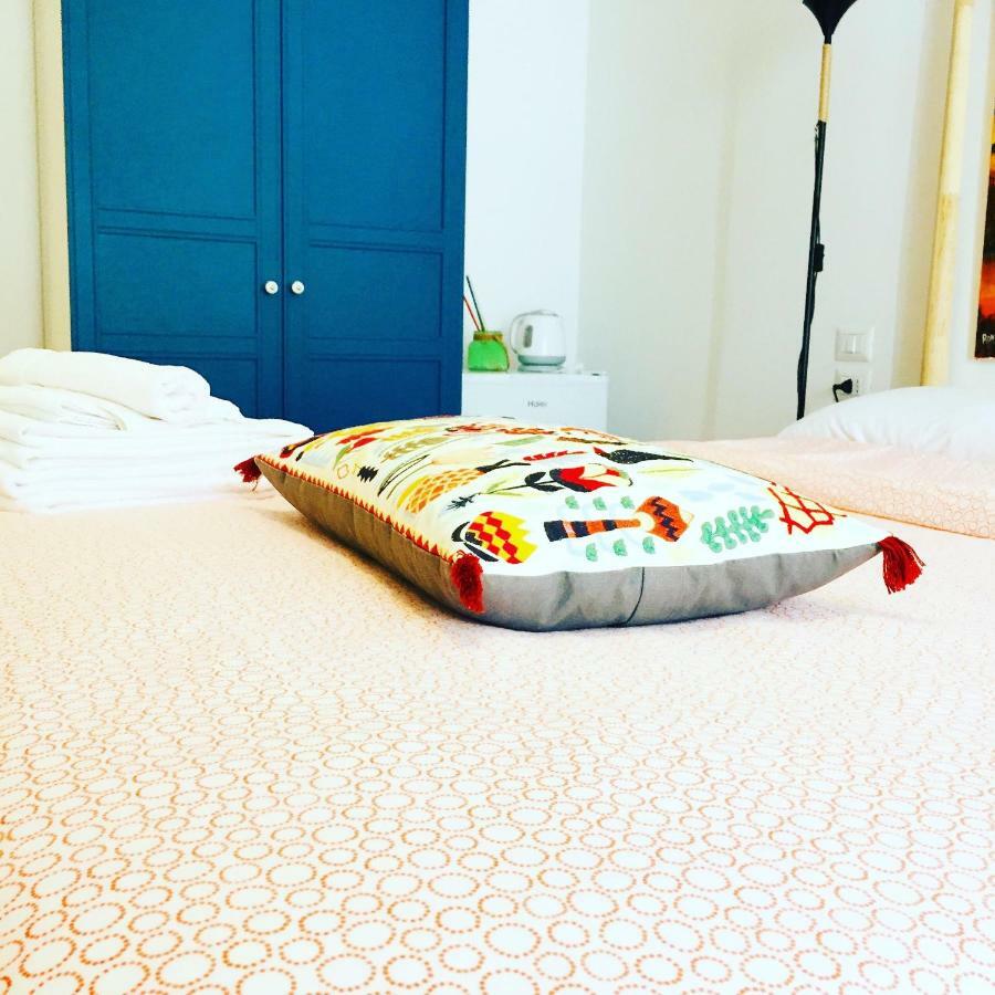 Domus Alma Bed & Breakfast เนเปิลส์ ภายนอก รูปภาพ