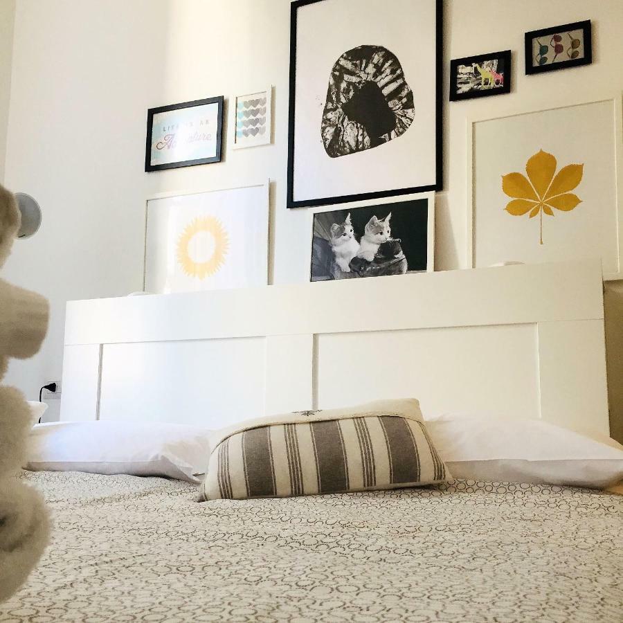Domus Alma Bed & Breakfast เนเปิลส์ ภายนอก รูปภาพ